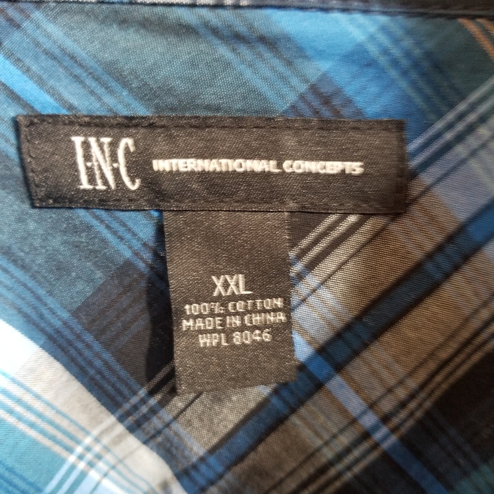 Inc button up - Picture 3 of 3